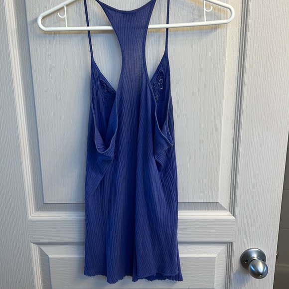 Atritzia tank - Picture 3 of 3